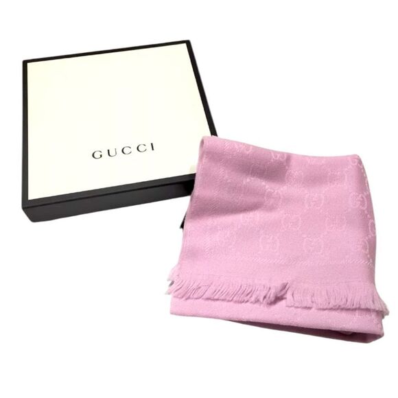 Auth Gucci Pink 100% Wool GG Monogram Guccisima Shawl Wrap Scarf Stole